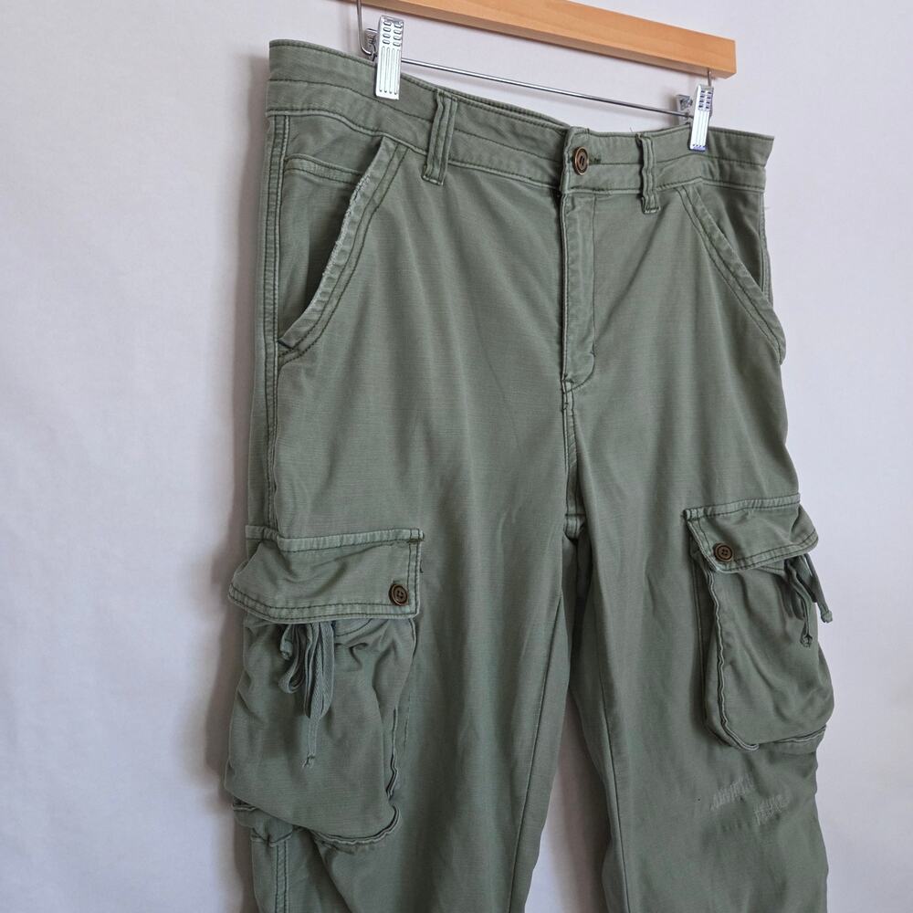 Anthropologie Pilcro Utility Cargo Pants Olive Green Distressed Sz 29 Gorpcore - Picture 3 of 15
